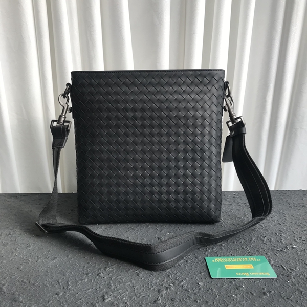 ボッテガヴェネタバッグ正面デザイン